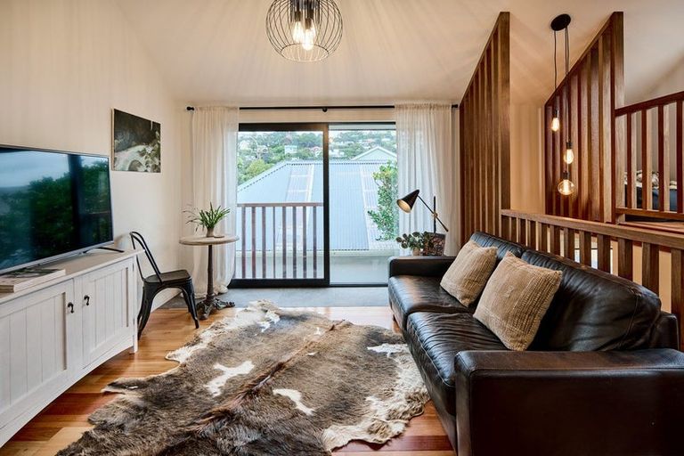 Photo of property in 37 Forres Street, Seatoun, Wellington, 6022