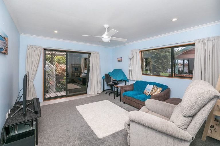 Photo of property in 64 Dixon Road, Glenview, Hamilton, 3206