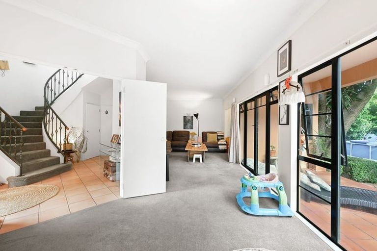 Photo of property in 35 Clarkin Road, Fairfield, Hamilton, 3214