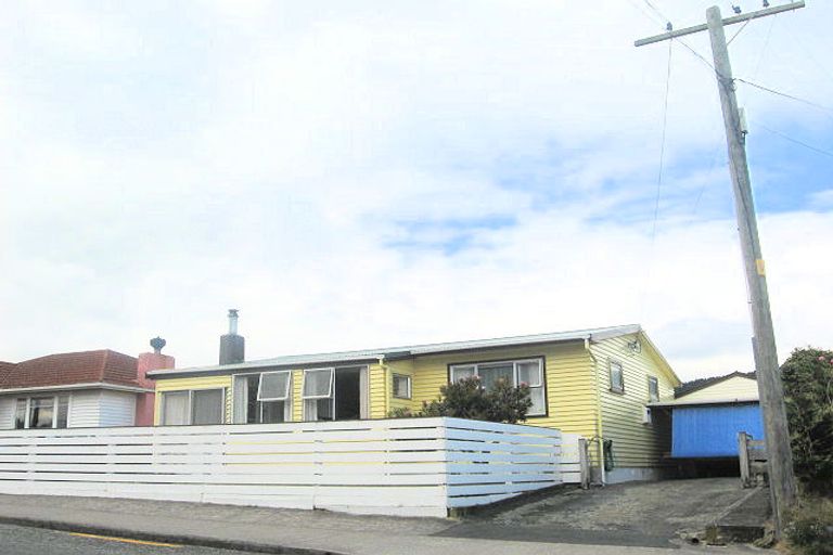 Photo of property in 148 Wellington Road, Paekakariki, 5034