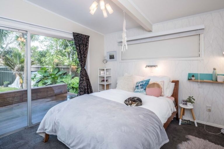 Photo of property in 36 Golf Road, Paraparaumu Beach, Paraparaumu, 5032