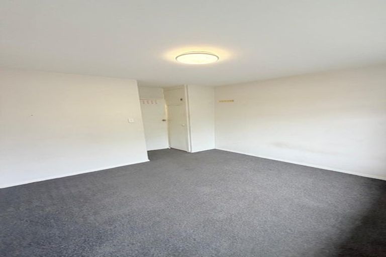 Photo of property in 10a Epsom Road, Sockburn, Christchurch, 8042