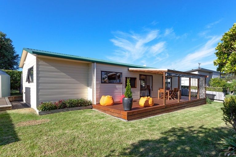 Photo of property in 12a Whiritoa Beach Road, Whiritoa, Whangamata, 3691