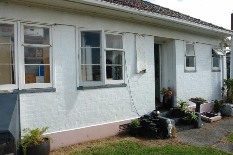 Photo of property in 22 Egmont Street, Patea, 4520