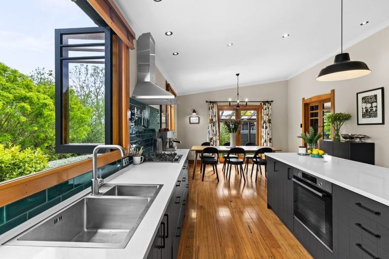 Photo of property in 46 Palmerston Road, Havelock North, 4130