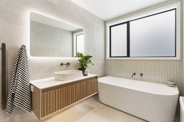 Photo of property in 50 Gulf View Road, Murrays Bay, Auckland, 0630