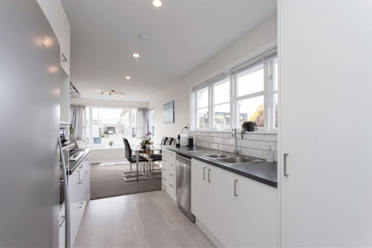 Photo of property in 117 Sawyers Arms Road, Northcote, Christchurch, 8052