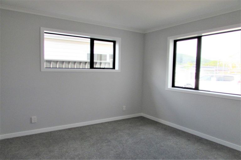 Photo of property in 26 Karearea Avenue, Kenepuru, Porirua, 5022