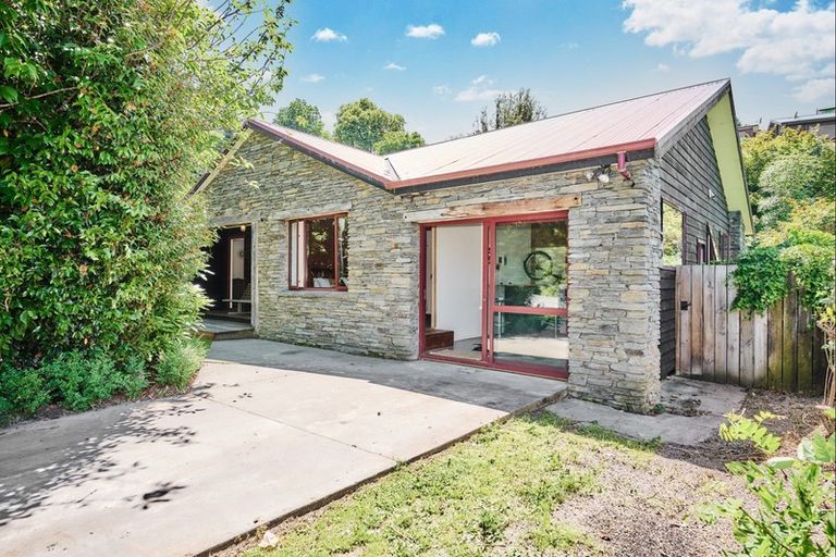Photo of property in 5 Mcdonnell Road, Arrowtown, 9302