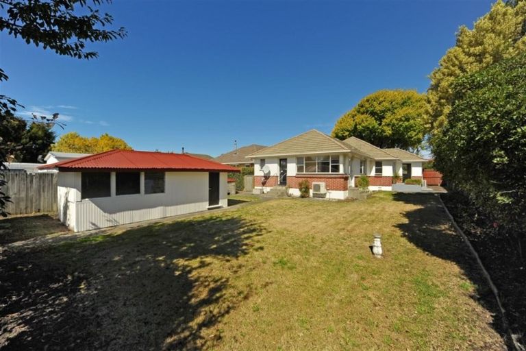 Photo of property in 39 Acacia Avenue, Upper Riccarton, Christchurch, 8041