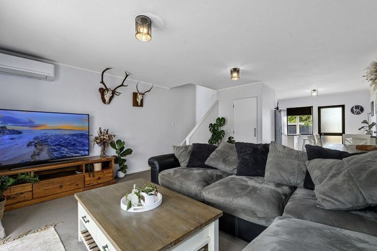 Photo of property in 2/11 Robins Road, Judea, Tauranga, 3110