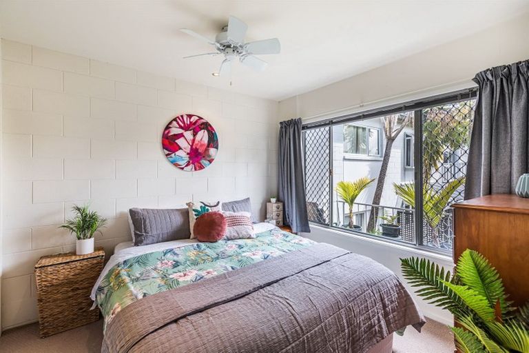 Photo of property in 1/72l Kitchener Road, Milford, Auckland, 0620