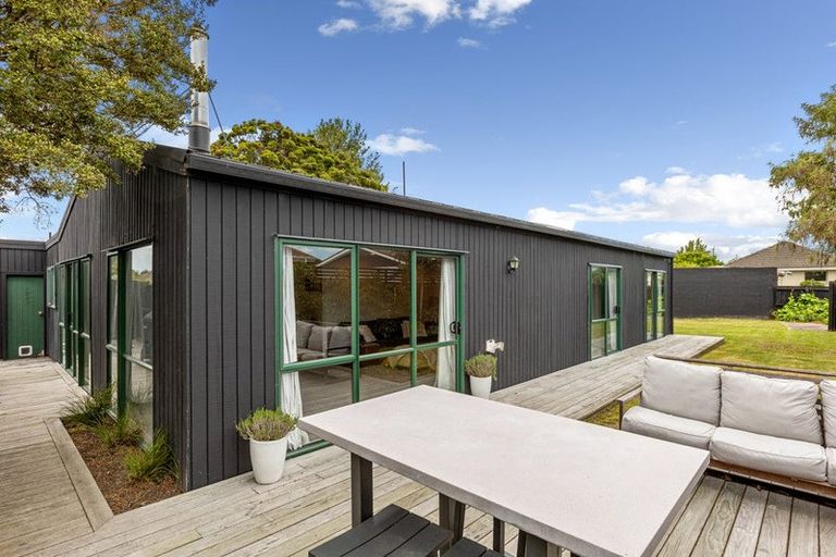 Photo of property in 3 Chilton Drive, Mairehau, Christchurch, 8052