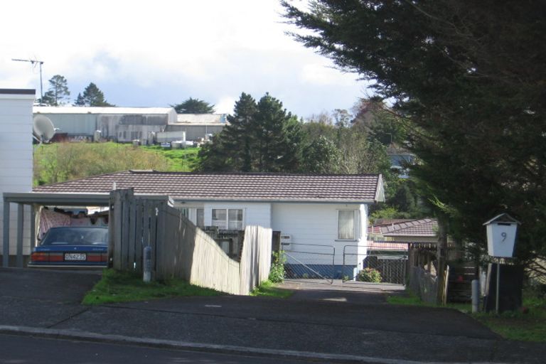 Photo of property in 9 Styca Place, Sunnyvale, Auckland, 0612