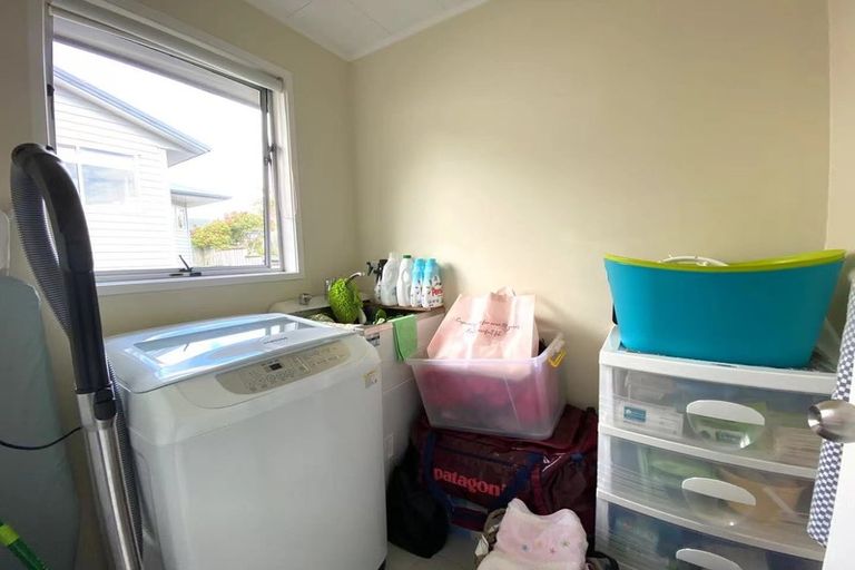Photo of property in 59 Lavery Place, Sunnynook, Auckland, 0632