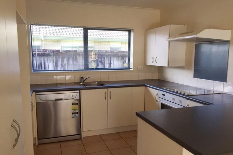Photo of property in 4 Ettrick Lane, Papakura, 2110