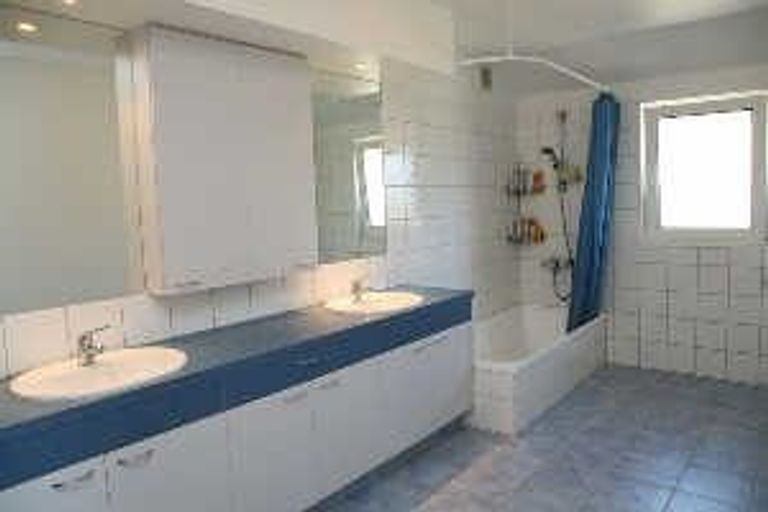 Photo of property in 12 Somerton Rise, Westmorland, Christchurch, 8025