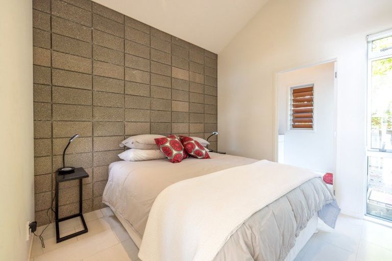 Photo of property in 2/28 Beach Parade, Oneroa, Waiheke Island, 1081