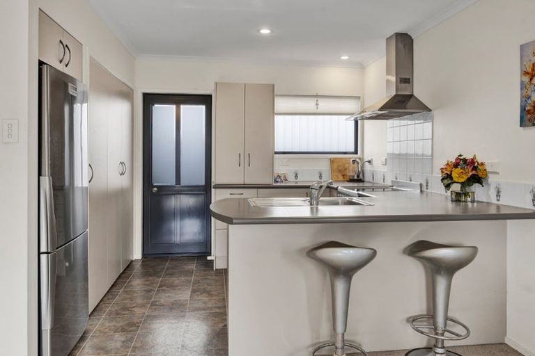 Photo of property in 106 Smart Road, Glen Avon, New Plymouth, 4312