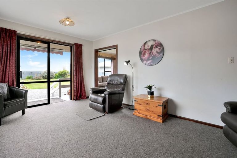 Photo of property in 98 Mcmurdo Street, Tinwald, Ashburton, 7700