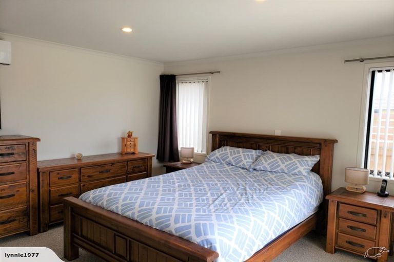 Photo of property in 10 Rainey Crescent, Papamoa Beach, Papamoa, 3118