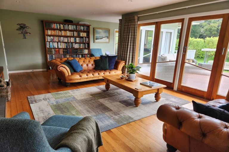 Photo of property in 42 Pigeon Valley Road, Wakefield, 7025