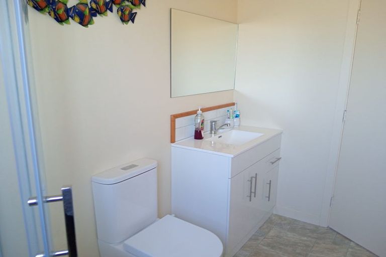 Photo of property in 79 Orawia Road, Tuatapere, 9620