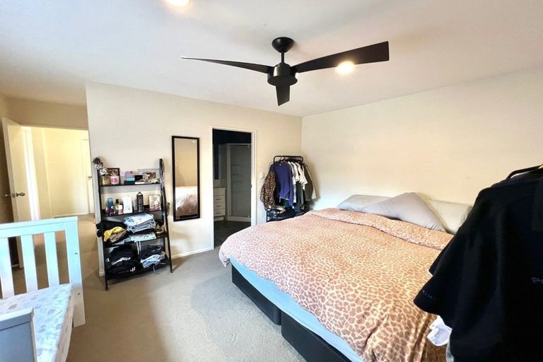 Photo of property in 60b Lothian Brae, Wattle Downs, Auckland, 2103