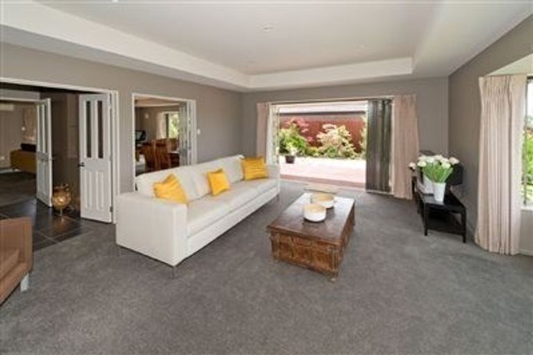 Photo of property in 3 Cassinia Gardens, Aidanfield, Christchurch, 8025