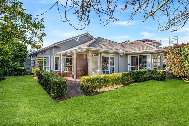 Photo of property in 5 Bronte Place, Somerville, Auckland, 2014