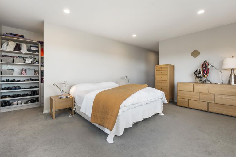 Photo of property in 33 Caldera Drive, Long Bay, Auckland, 0630