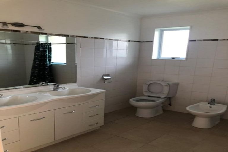 Photo of property in 10 Kowhai Street, Hamilton Lake, Hamilton, 3204