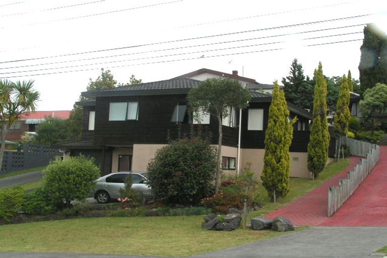 Photo of property in 1/44 Becroft Drive, Forrest Hill, Auckland, 0620