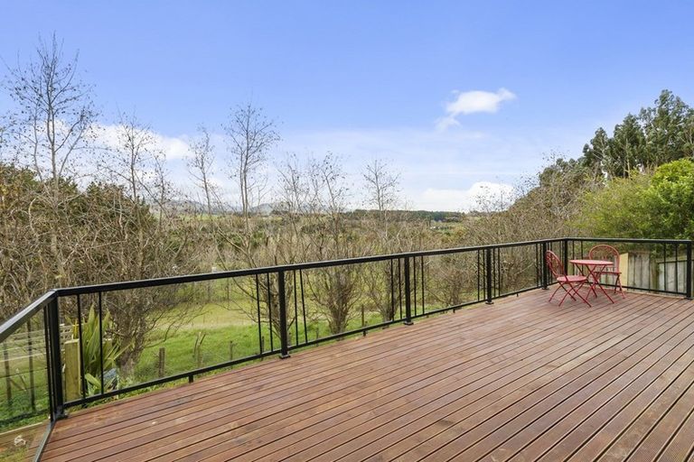 Photo of property in 106 Pacific Drive, Fitzherbert, Palmerston North, 4410