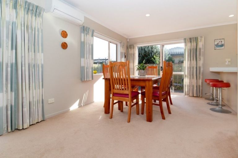 Photo of property in 3/14 Milton Road, Orewa, 0931