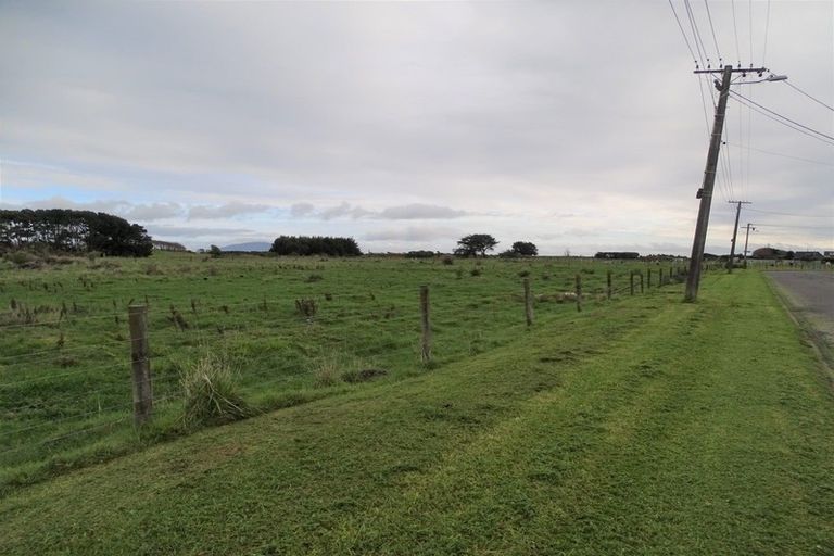 Photo of property in 23 Kiharoa Street, Otaki Beach, Otaki, 5512
