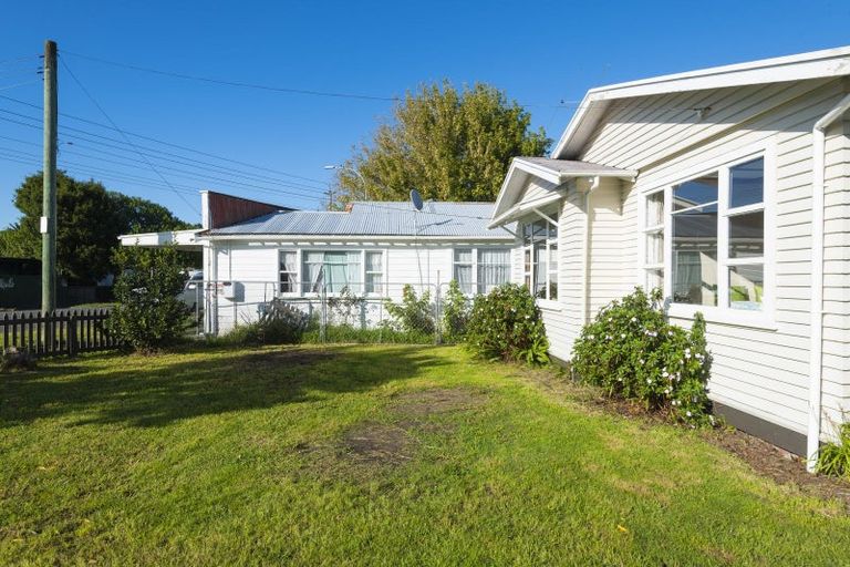 Photo of property in 14 De Lautour Road, Kaiti, Gisborne, 4010