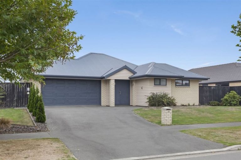 Photo of property in 10 Champagne Avenue, Yaldhurst, Christchurch, 8042