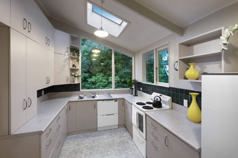 Photo of property in 53 Spencer Street, Crofton Downs, Wellington, 6035