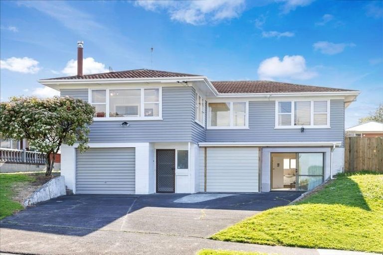 Photo of property in 5 Pooley Street, Pakuranga Heights, Auckland, 2010