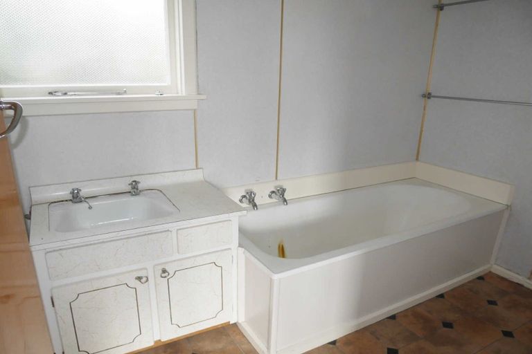 Photo of property in 75 Maidstone Road, Ilam, Christchurch, 8041