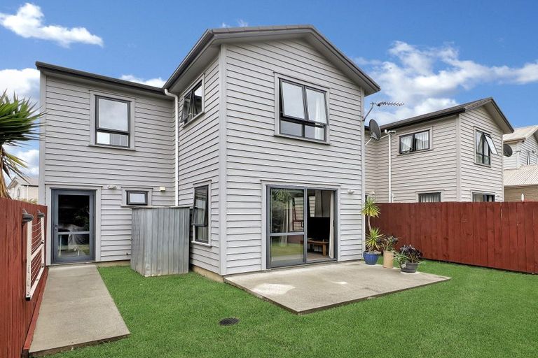 Photo of property in 71 Kaimoana Street, Weymouth, Auckland, 2103