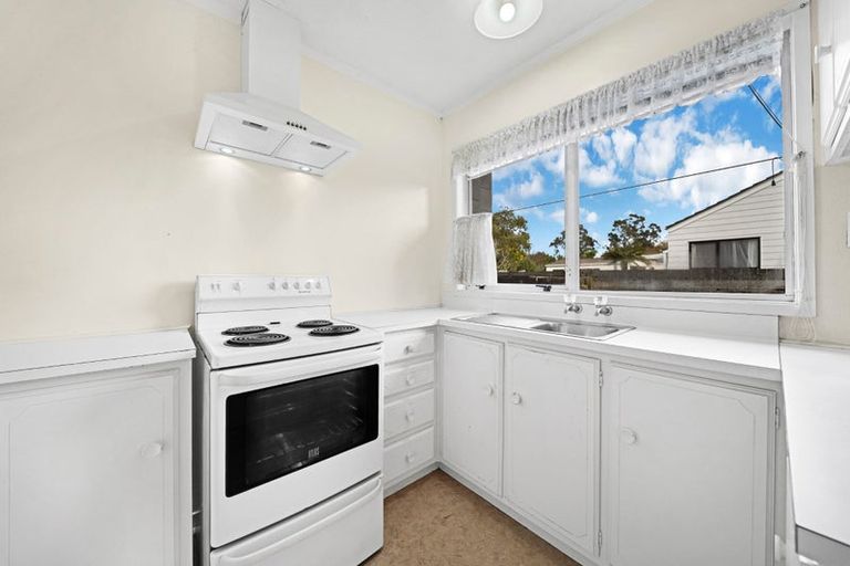 Photo of property in 11a Sharivari Place, Conifer Grove, Takanini, 2112
