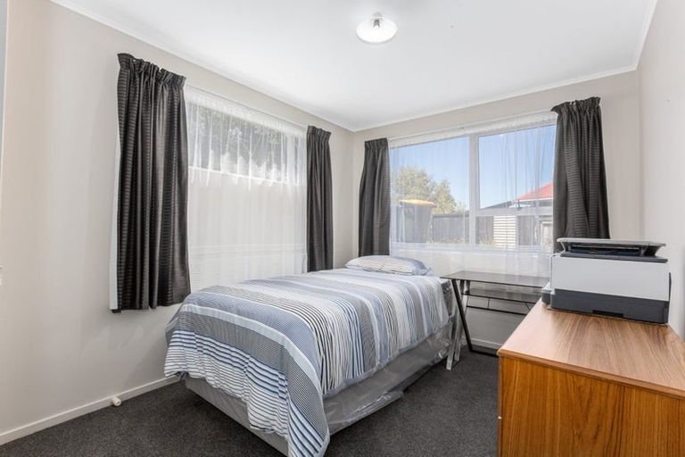 Photo of property in 6 Penryn Drive, Camborne, Porirua, 5026