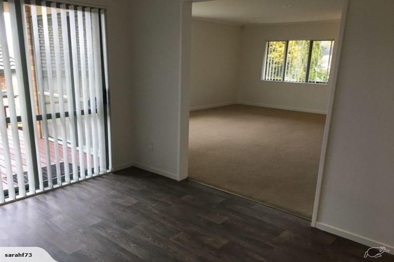 Photo of property in 42 The Glade South, Pukekohe, 2120