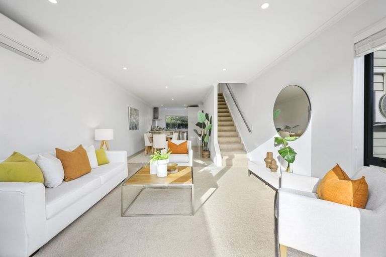 Photo of property in 10 Flounder Road, Hobsonville, Auckland, 0616