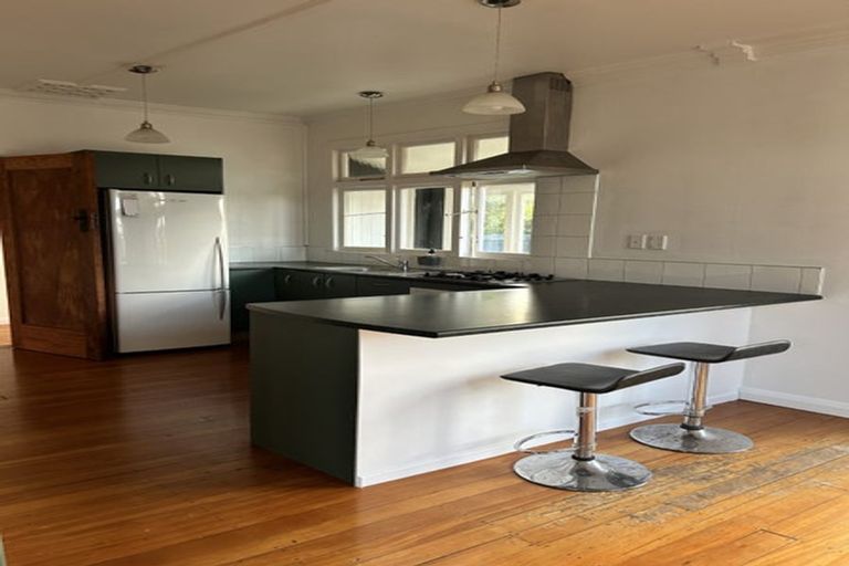 Photo of property in 48 Doone Street, Lynmouth, New Plymouth, 4310