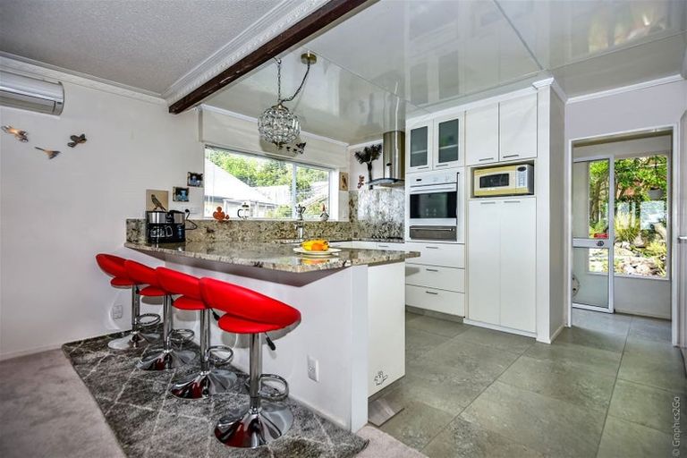 Photo of property in 220b Mount Pleasant Road, Mount Pleasant, Christchurch, 8081