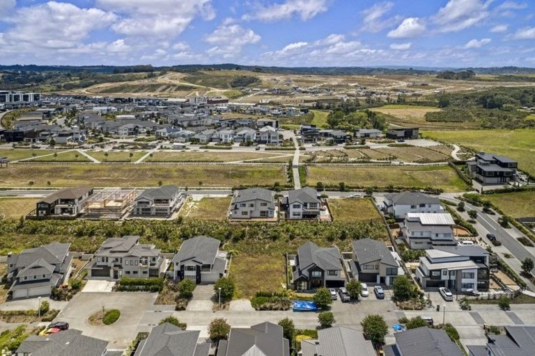 Photo of property in 7 Shelby Place, Long Bay, Auckland, 0630