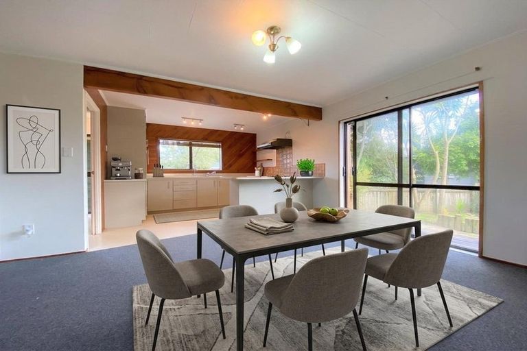 Photo of property in 5 Harrington Road, Henderson, Auckland, 0610
